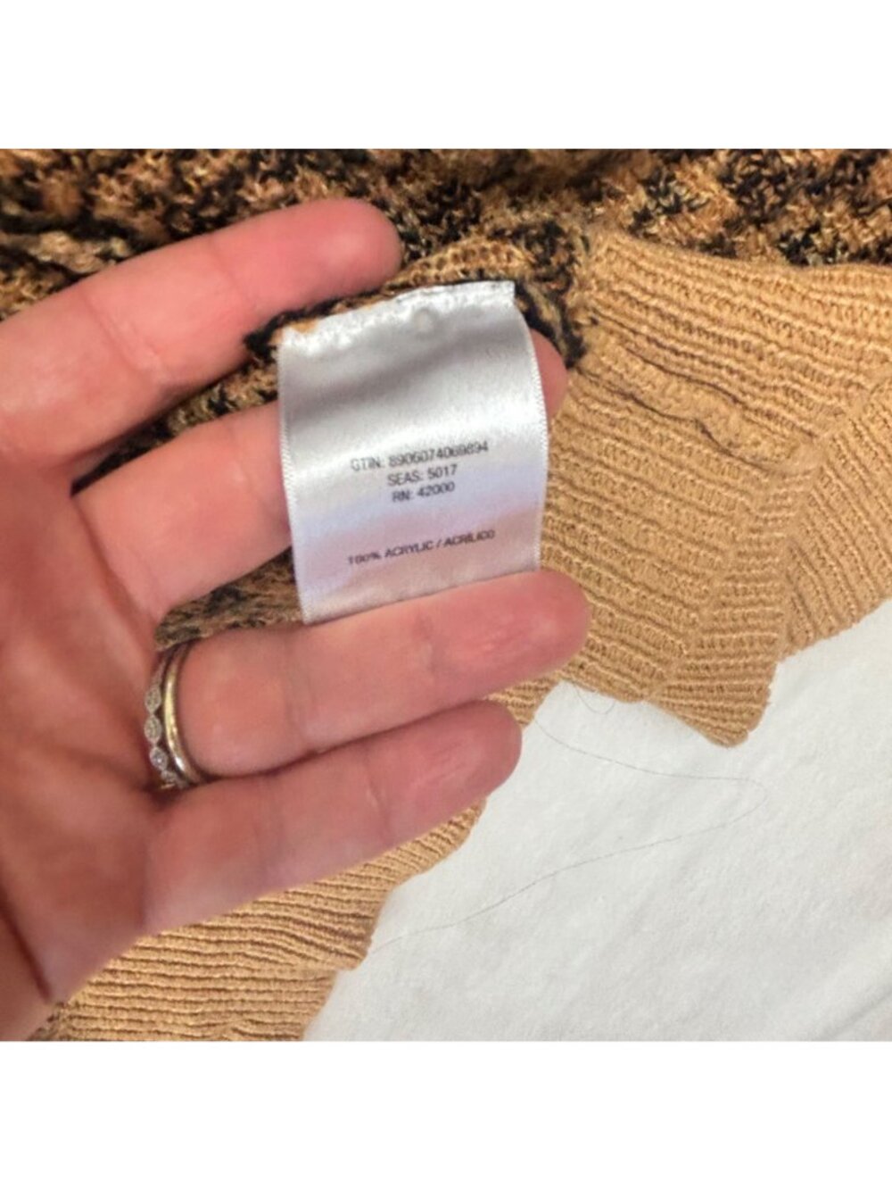 ✨3/$30 Leopard Print Cardigan Sweater Open Front Size M - Picture 3 of 5
